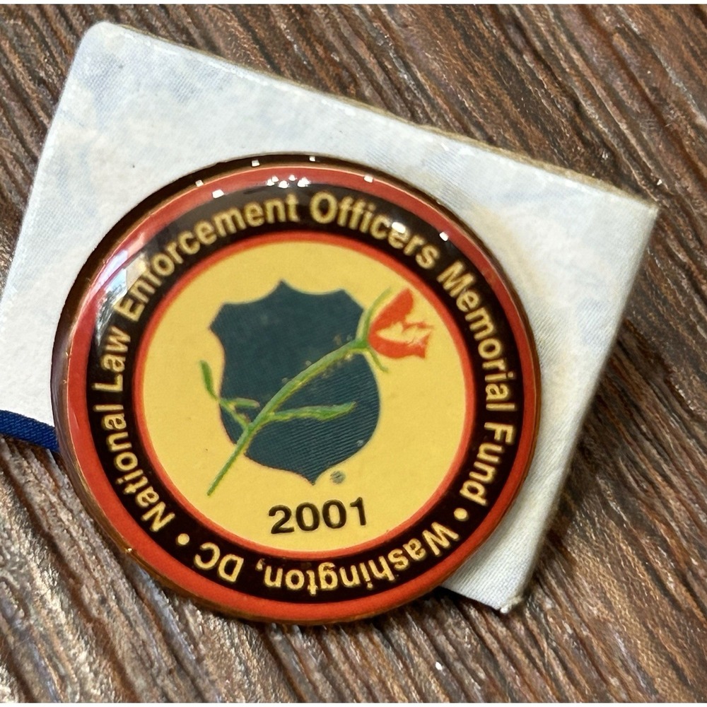 Vintage 2001 National Law Enforcement Officers Memorial Fund‎ Lapel Pin